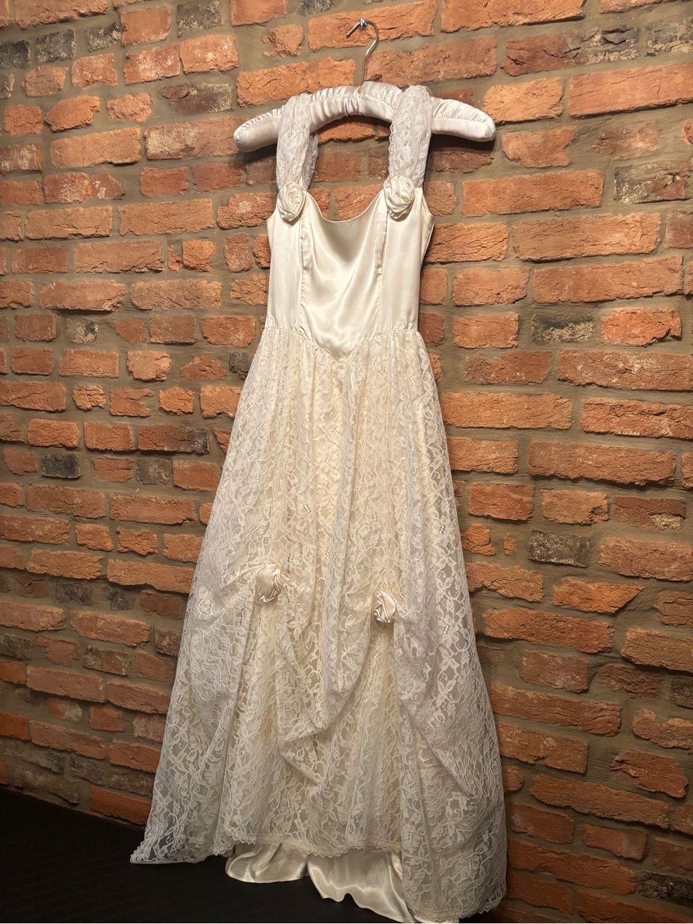 Gunne Sax Cream Lace Bridal Gown with Satin Bodice